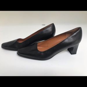 LAUREN by Ralph Lauren low heeled pumps